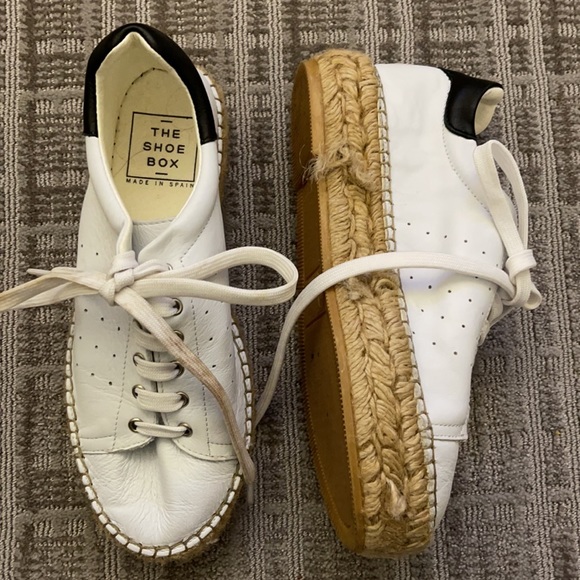 GENTLY WORN PLATFORM SHOE BOX SNEAKER - Picture 2 of 6